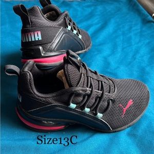 ❗️SALE❗️Puma Girl Sneakers